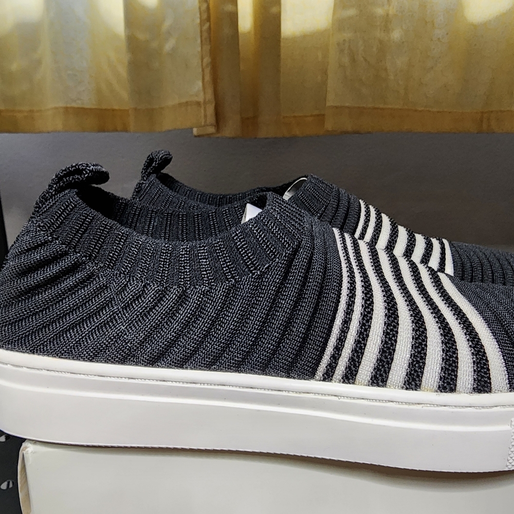 Bandolino Women's Black And White Slip-On Shoes